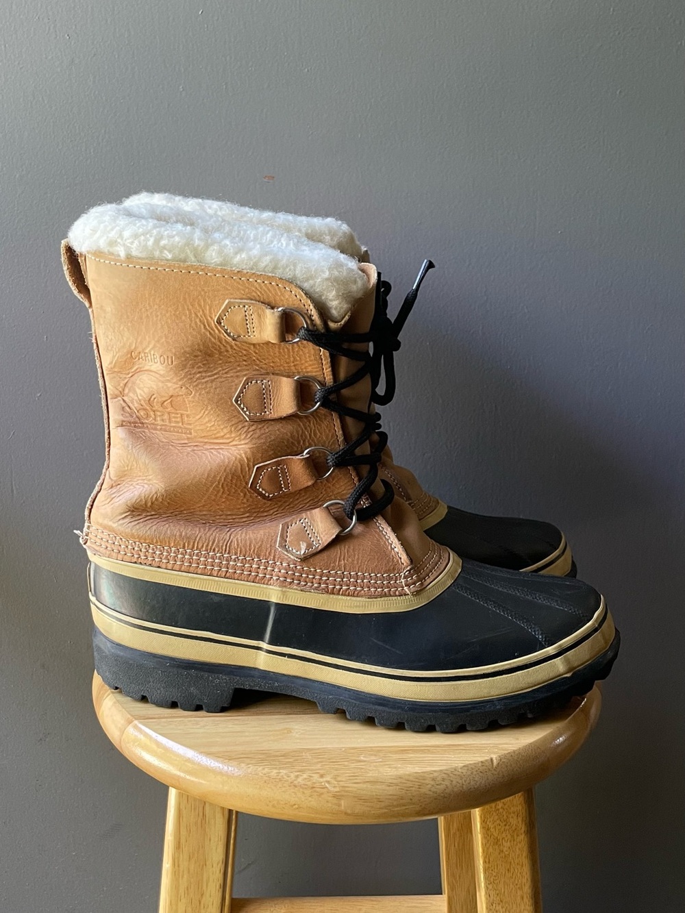 Sorel Vtg Mens Tan Black Caribou Winter Boots